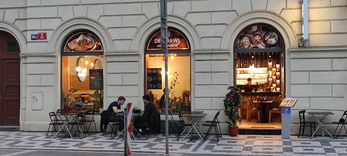 Vstup do Deli Bowl na Sokolovské ulici